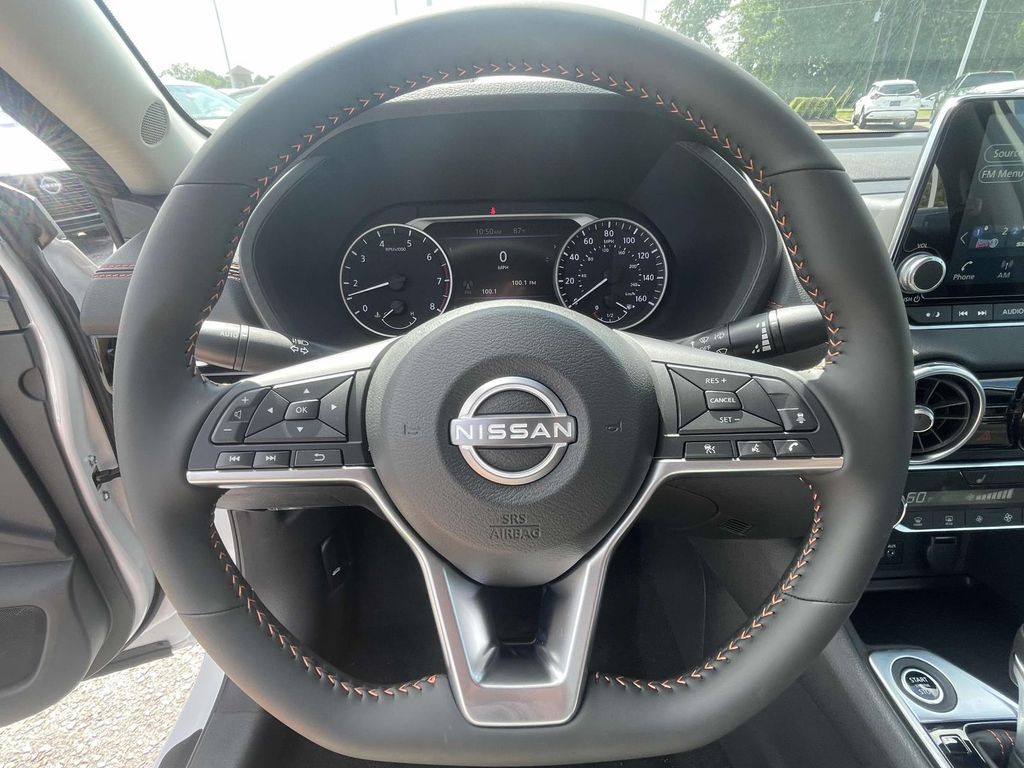 2025 Nissan Sentra SR photo 13