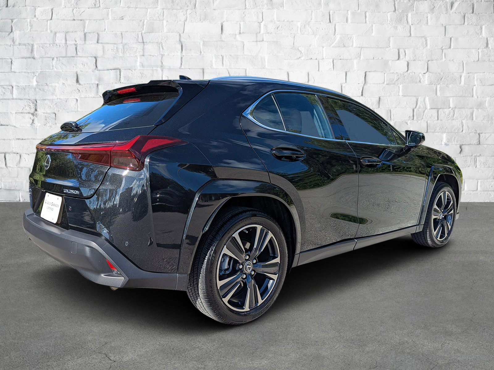 2023 Lexus UX 250h Premium photo 4