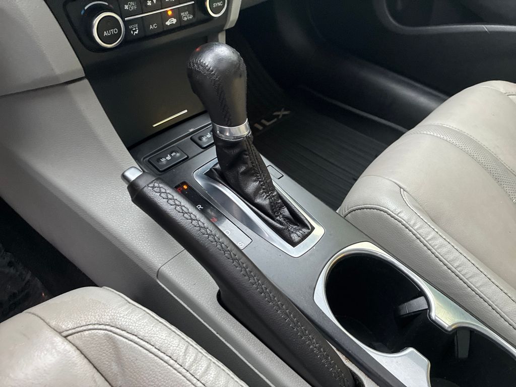 2020 Acura ILX Premium photo 22