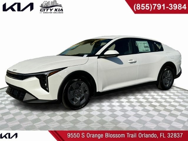 2025 Kia K4 LX's photo