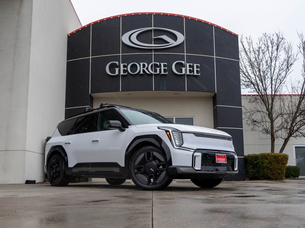 2026 Kia EV9 GT-Line's photo