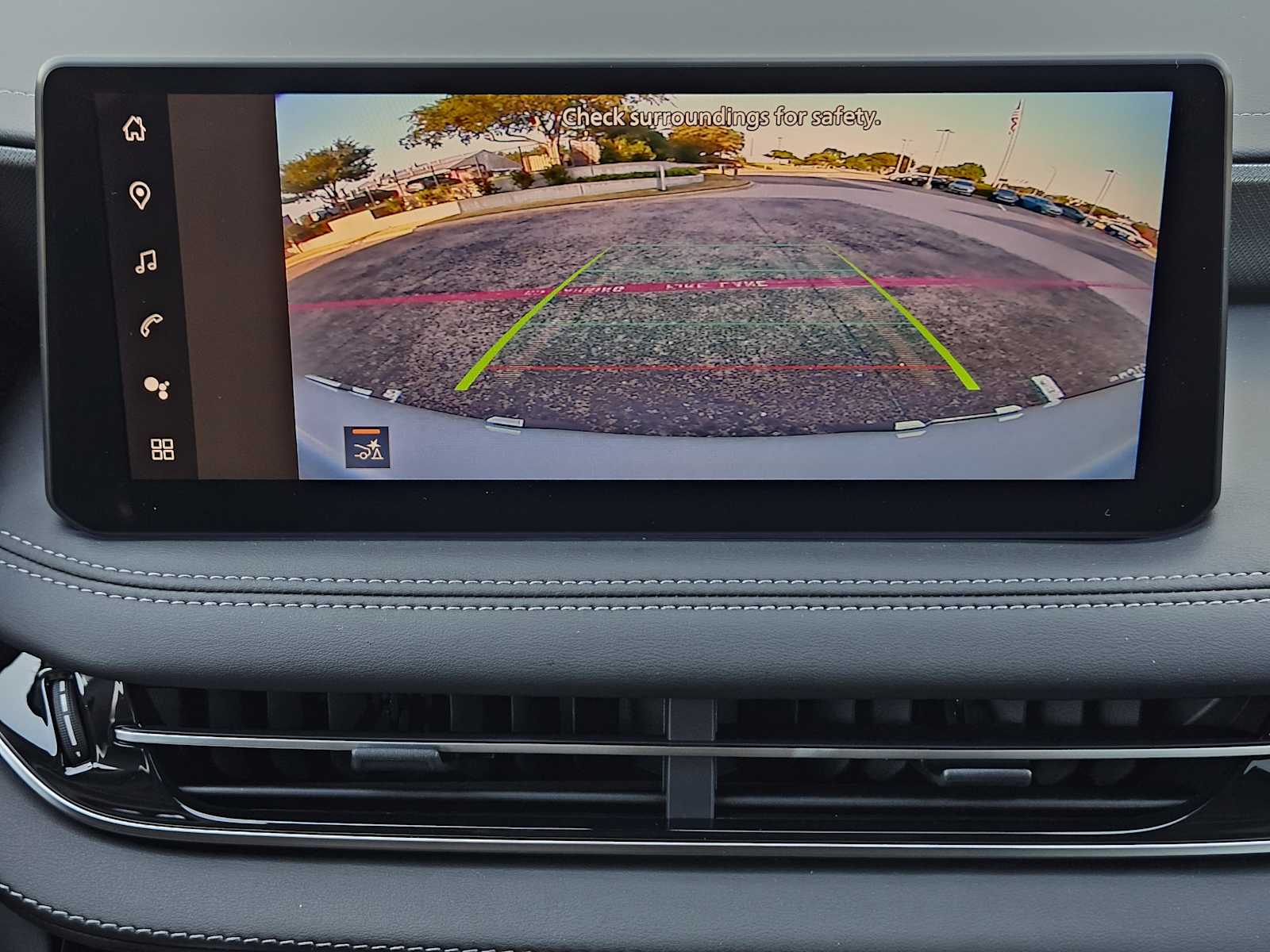 2026 Infiniti QX60 Pure photo 12