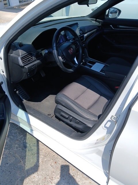 2020 Honda Accord Sport photo 3