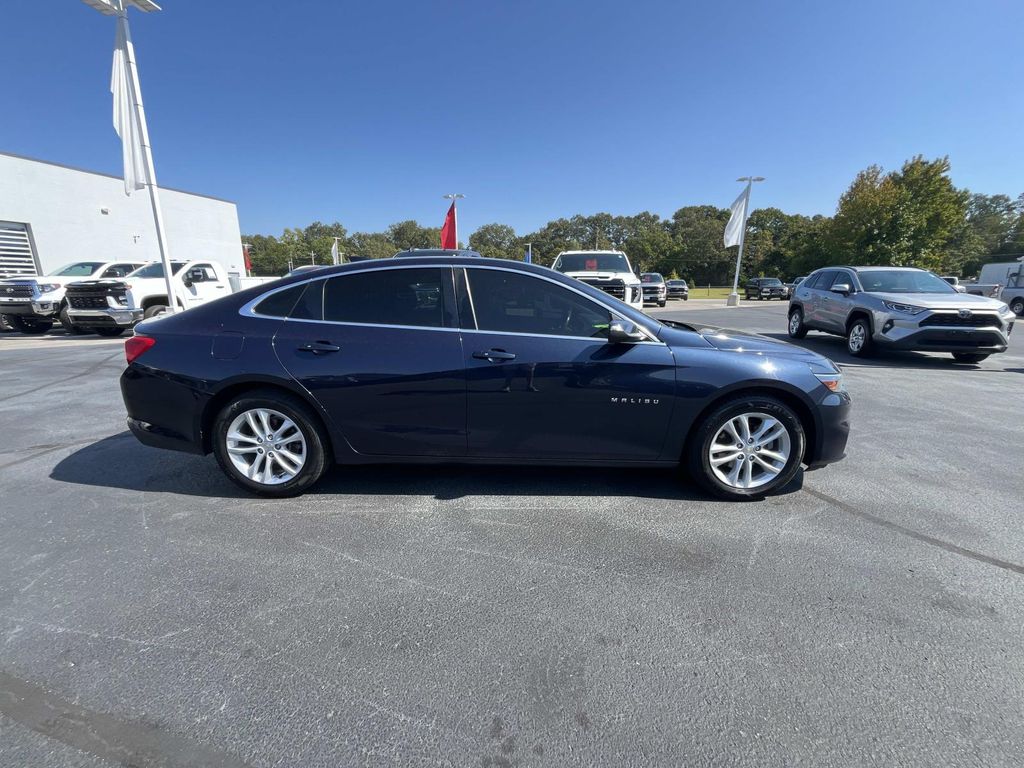 2016 Chevrolet Malibu 1LT photo 8
