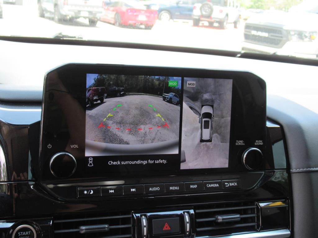 2023 Nissan Pathfinder SL photo 22
