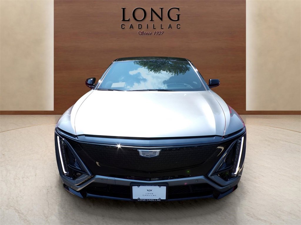 2026 Cadillac Lyriq photo 2