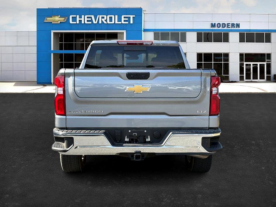2024 Chevrolet Silverado 1500 LTZ photo 4