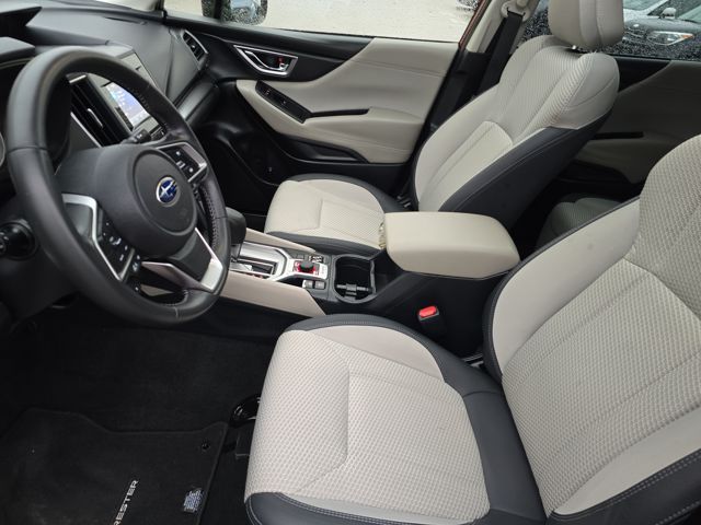 2023 Subaru Forester Premium photo 3