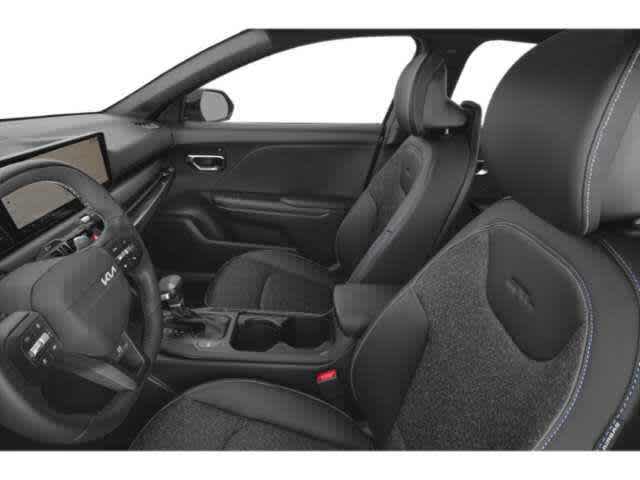 2025 Kia K4 GT-Line photo 6