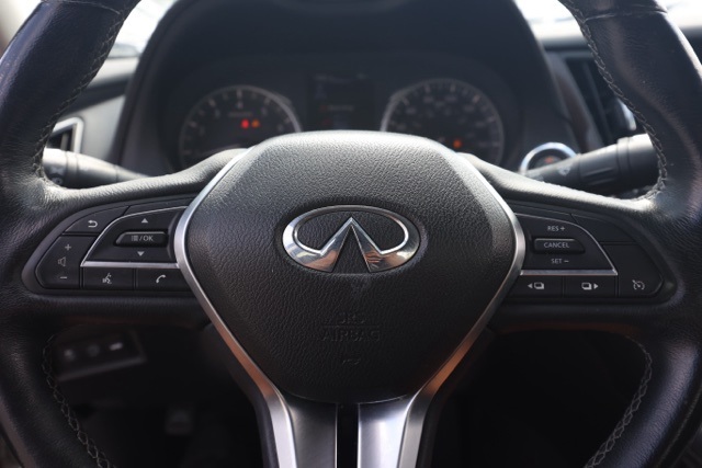 2018 Infiniti Q50 2.0t LUXE photo 22