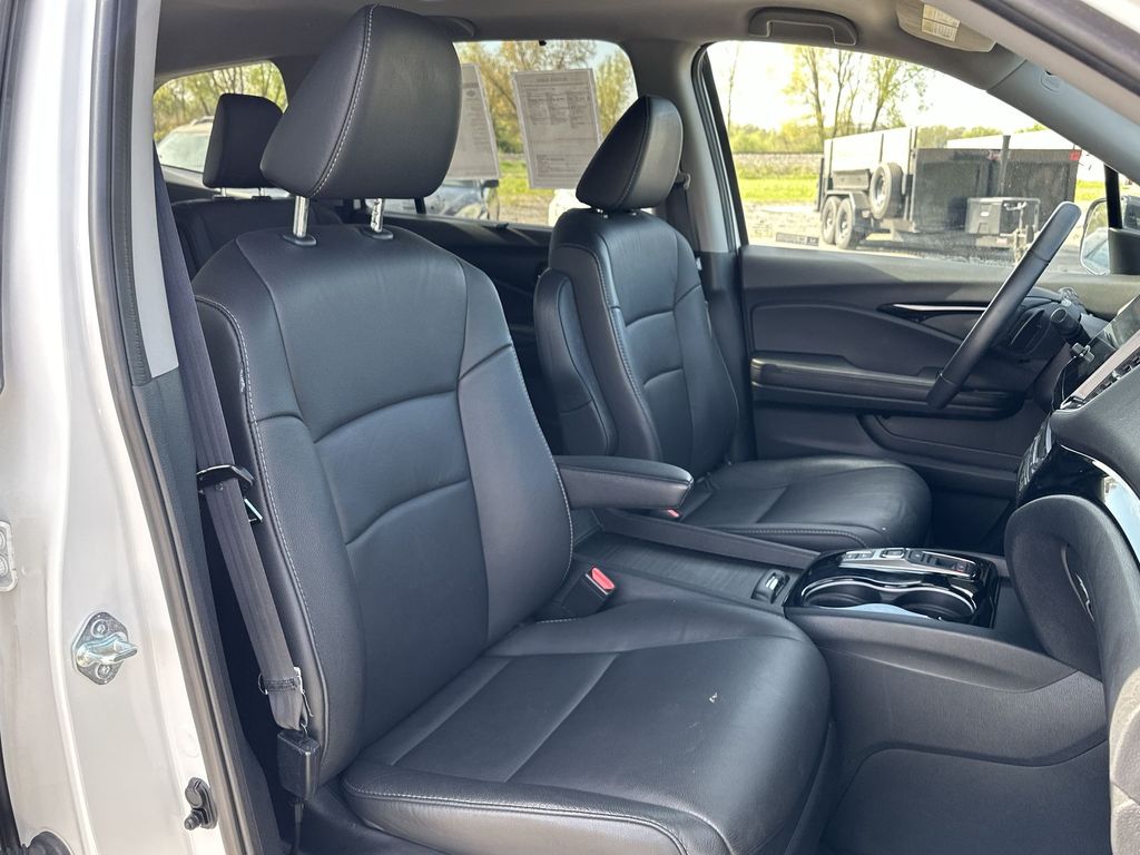 2022 Honda Pilot Touring photo 33