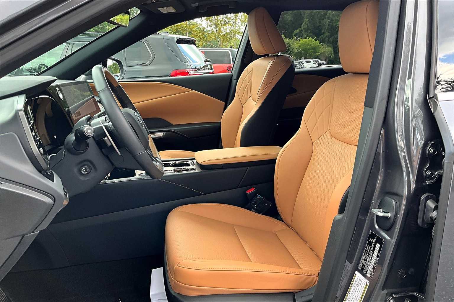 2024 Lexus RX Premium photo 7
