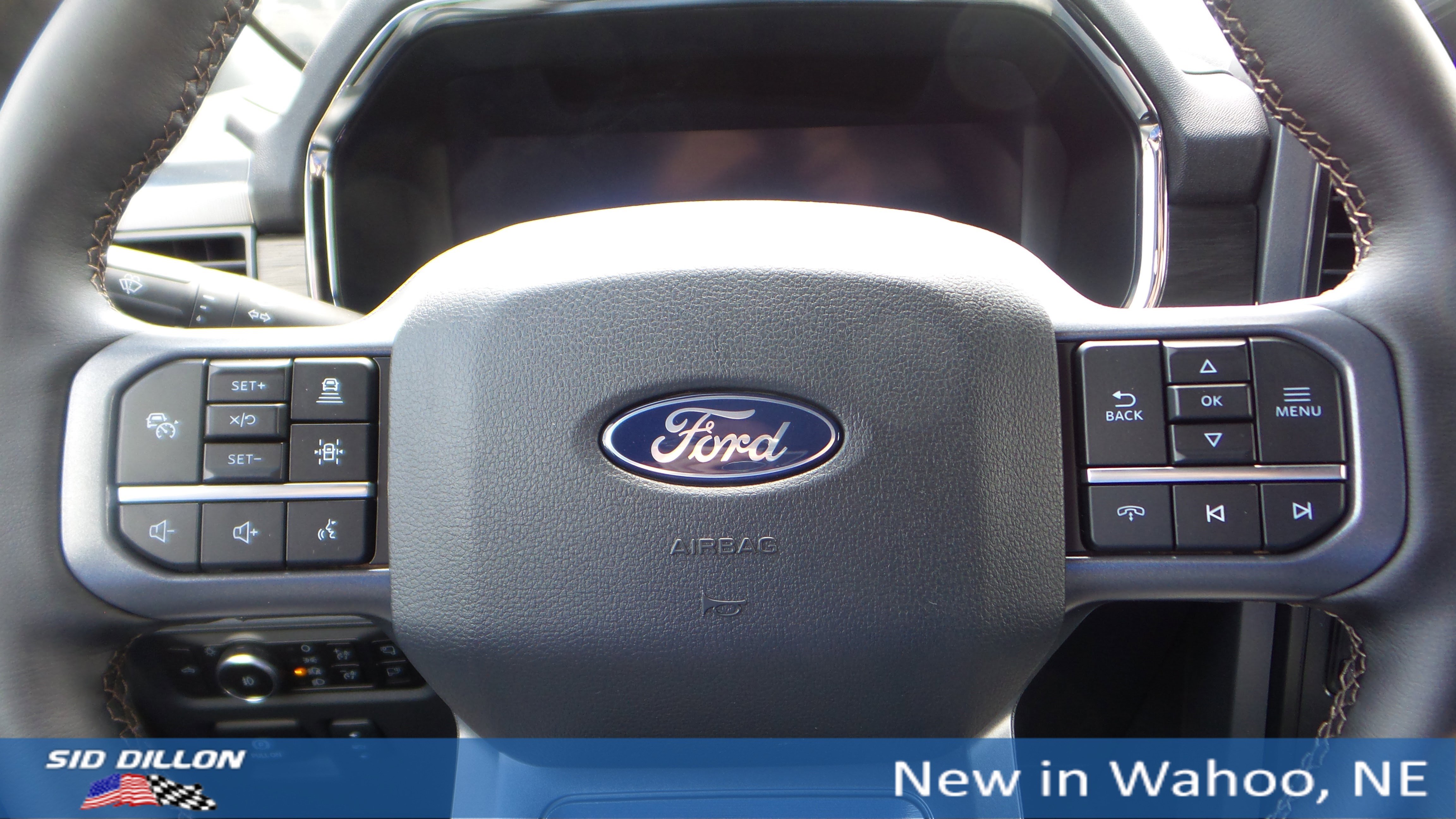 2025 Ford F-150 Lariat photo 10