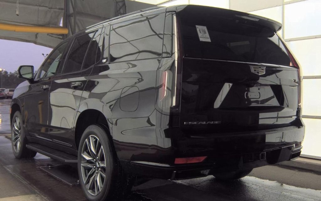 2021 Cadillac Escalade Sport photo 4