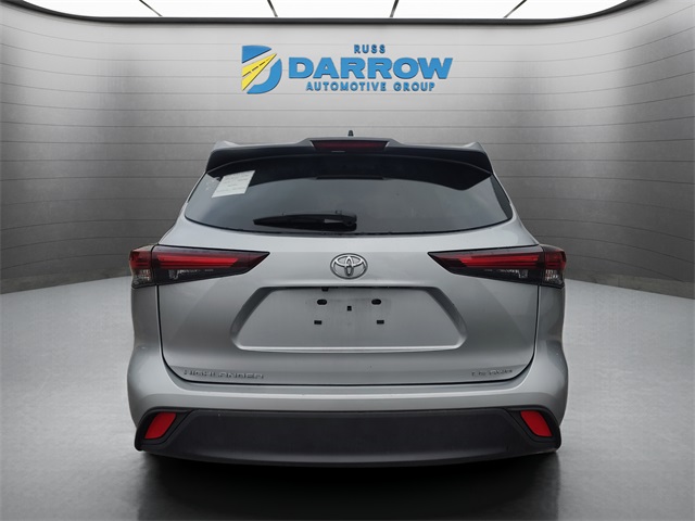 2024 Toyota Highlander LE photo 3