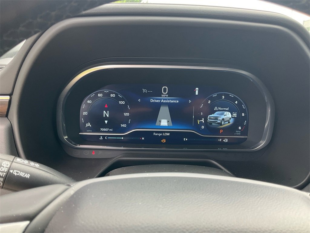 2023 Chevrolet Suburban Premier photo 17