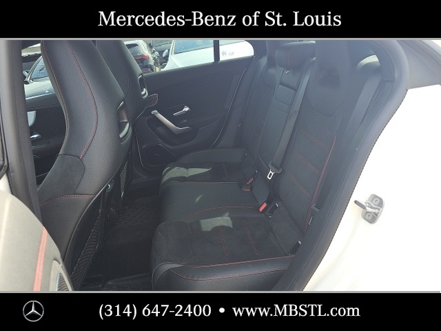 2025 Mercedes Benz CLA 250 photo 4