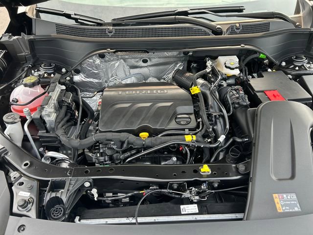 2025 Chevrolet Trax LT photo 19