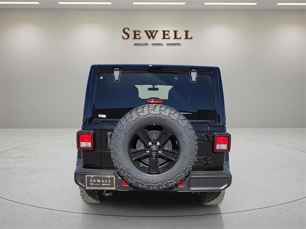 2023 Jeep Wrangler Sahara photo 4