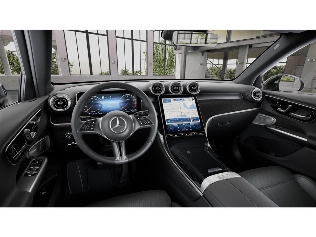 2025 Mercedes Benz GLC 300 4MATIC photo 3