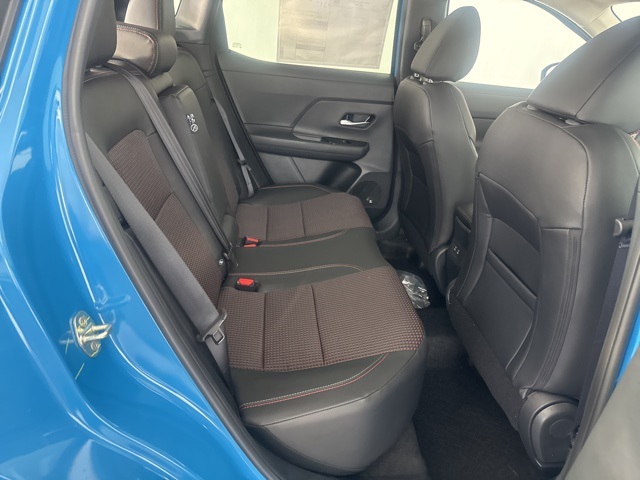 2026 Nissan Kicks SR photo 22