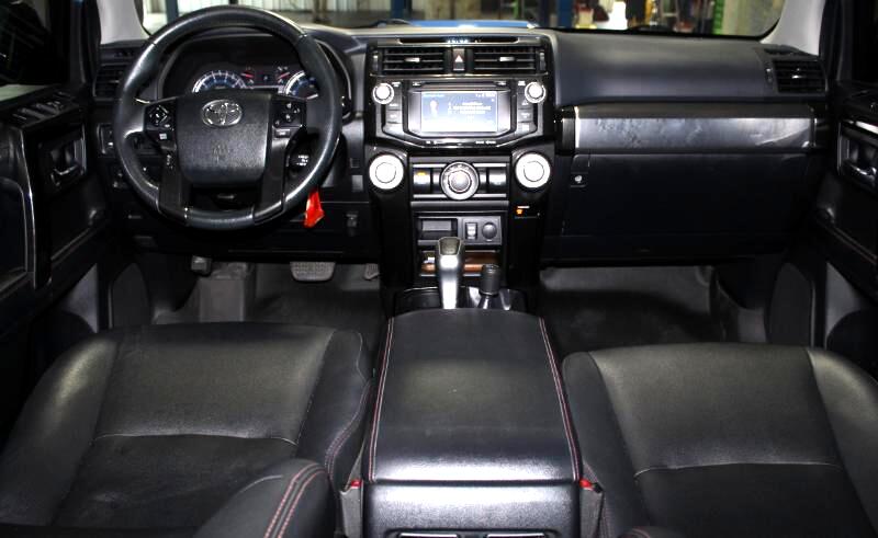 2019 Toyota 4Runner SR5 photo 28