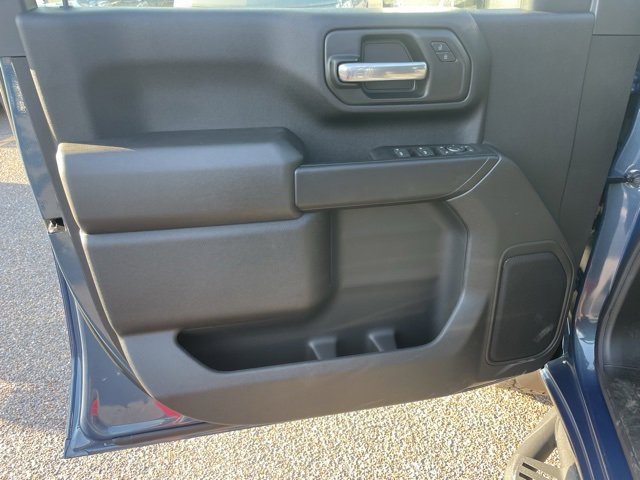 2025 Chevrolet Silverado 2500HD Custom photo 19