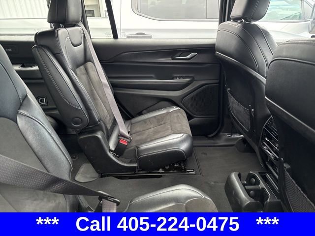 2023 Jeep Grand Cherokee Altitude photo 15