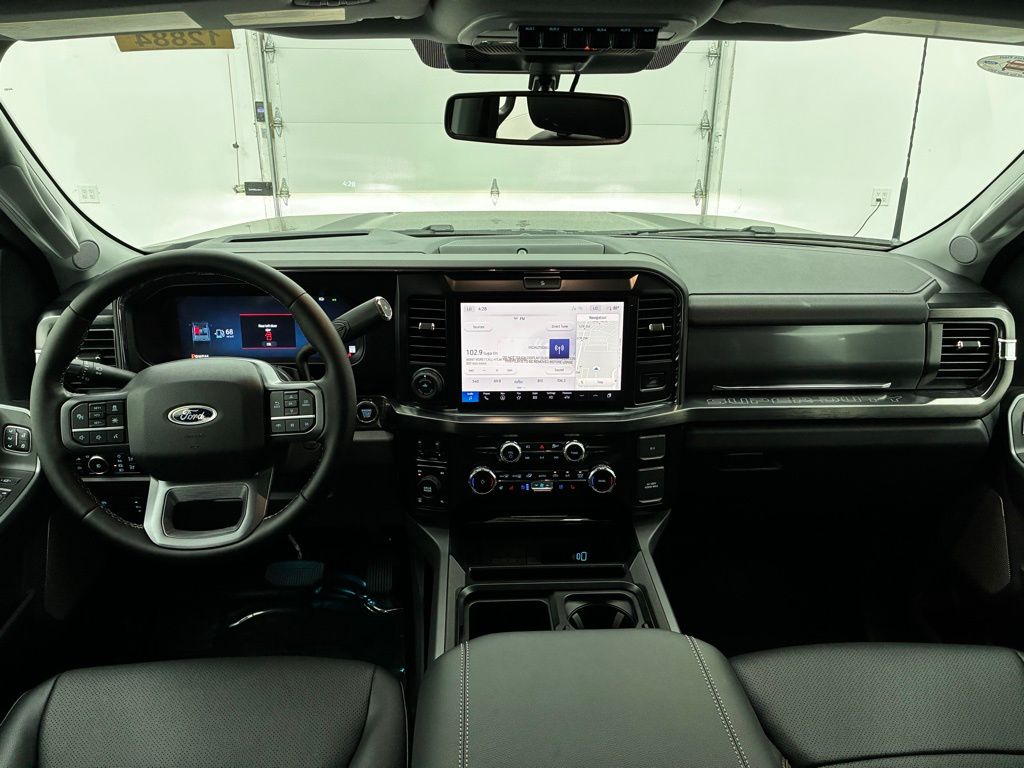 2026 Ford F-250 Lariat photo 2