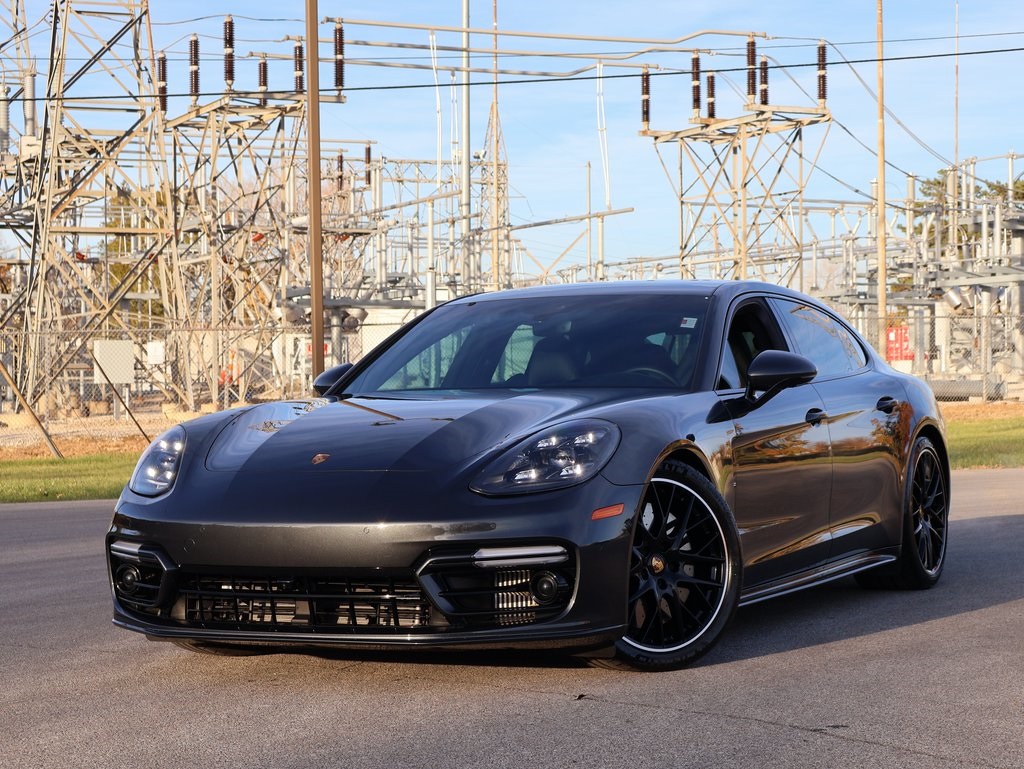 2022 Porsche Panamera Turbo S Executive's photo
