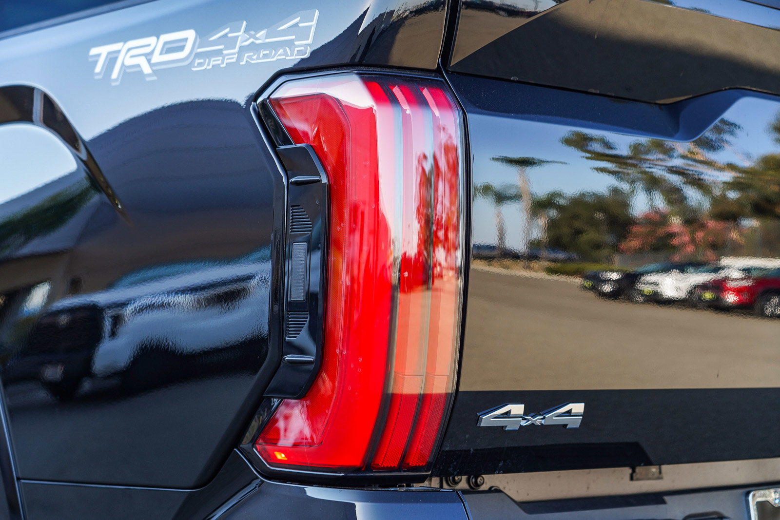 2025 Toyota Tundra 1794 Edition CrewMax photo 9