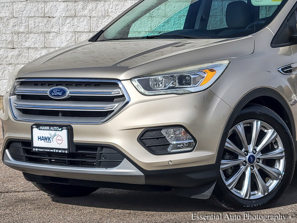 2018 Ford Escape Titanium photo 2