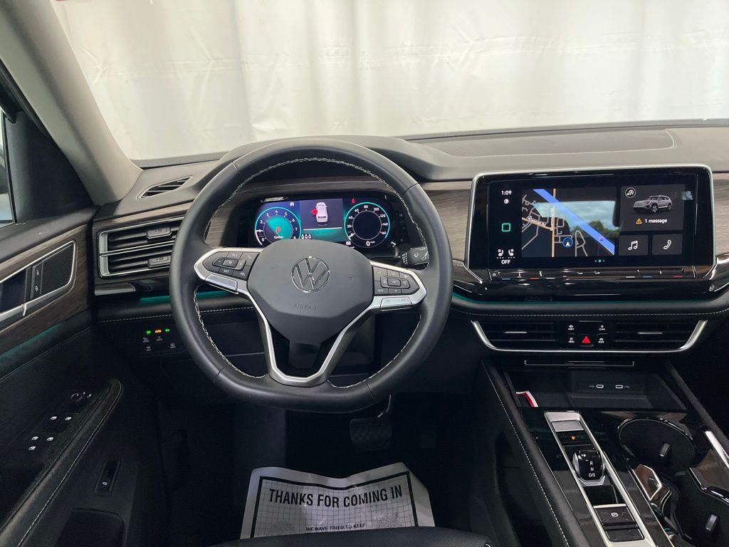 2024 Volkswagen Atlas SEL photo 18