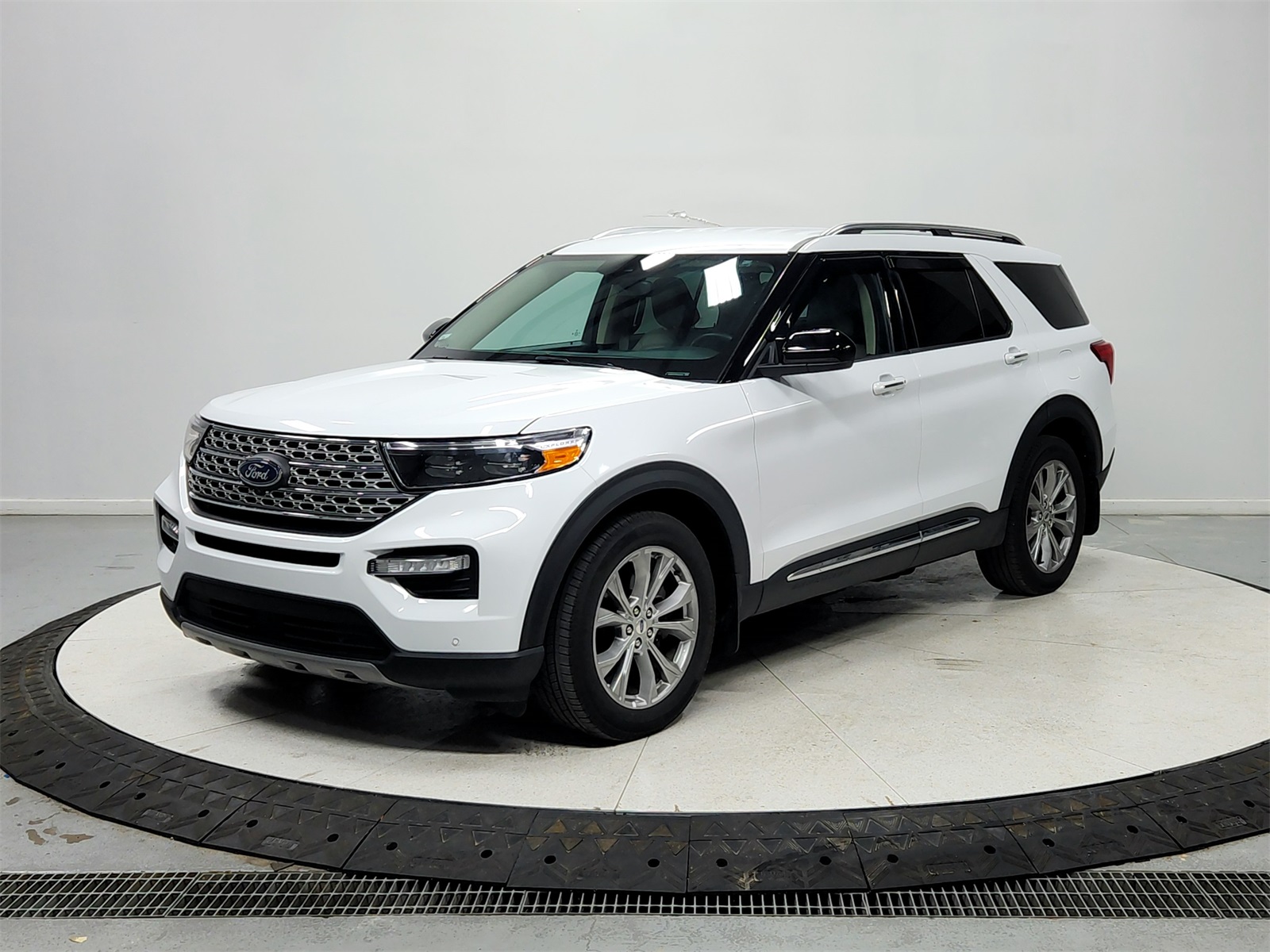 2024 Ford Explorer Limited photo 2