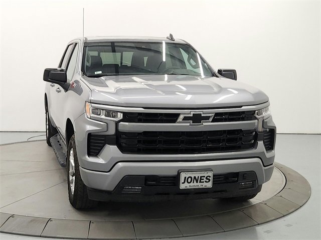 2024 Chevrolet Silverado 1500 RST photo 2