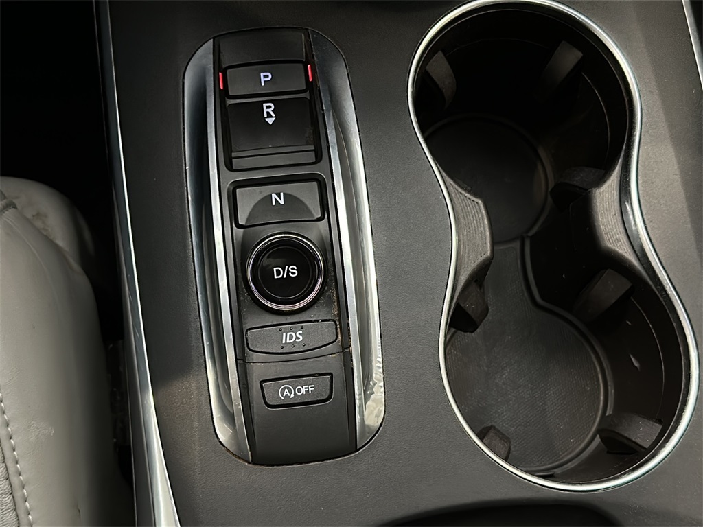 2016 Acura MDX SH-AWD Advance Entertainment photo 31