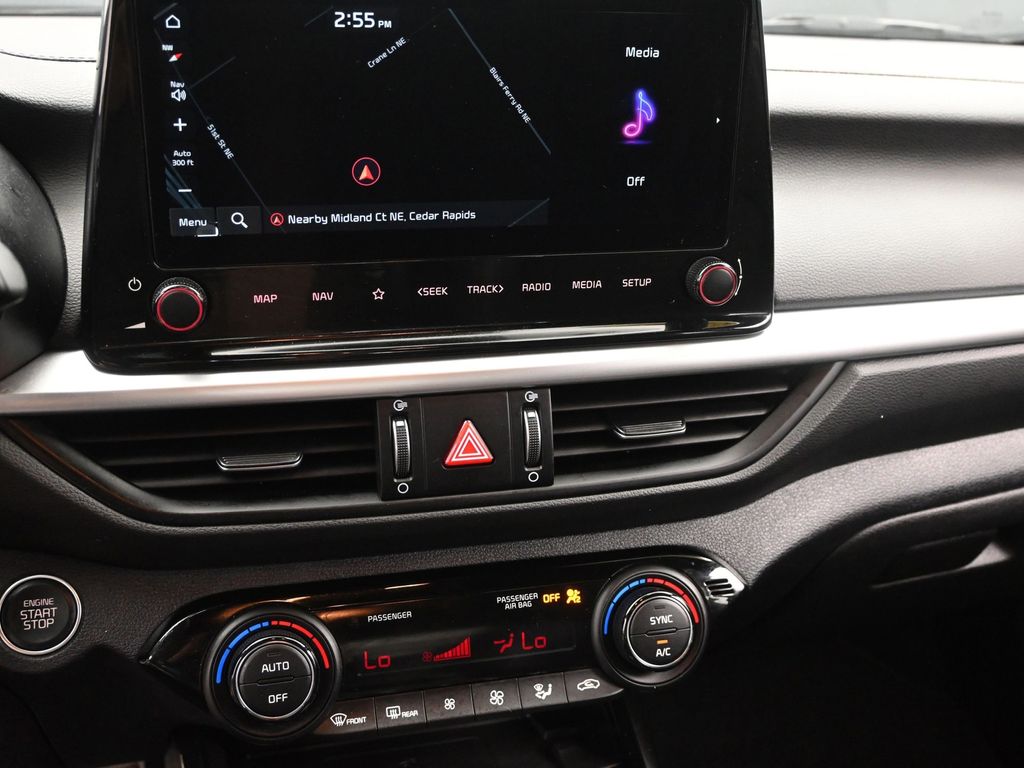2023 Kia Forte GT photo 13