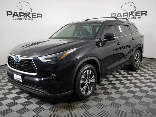 2023 Toyota Highlander XLE's photo