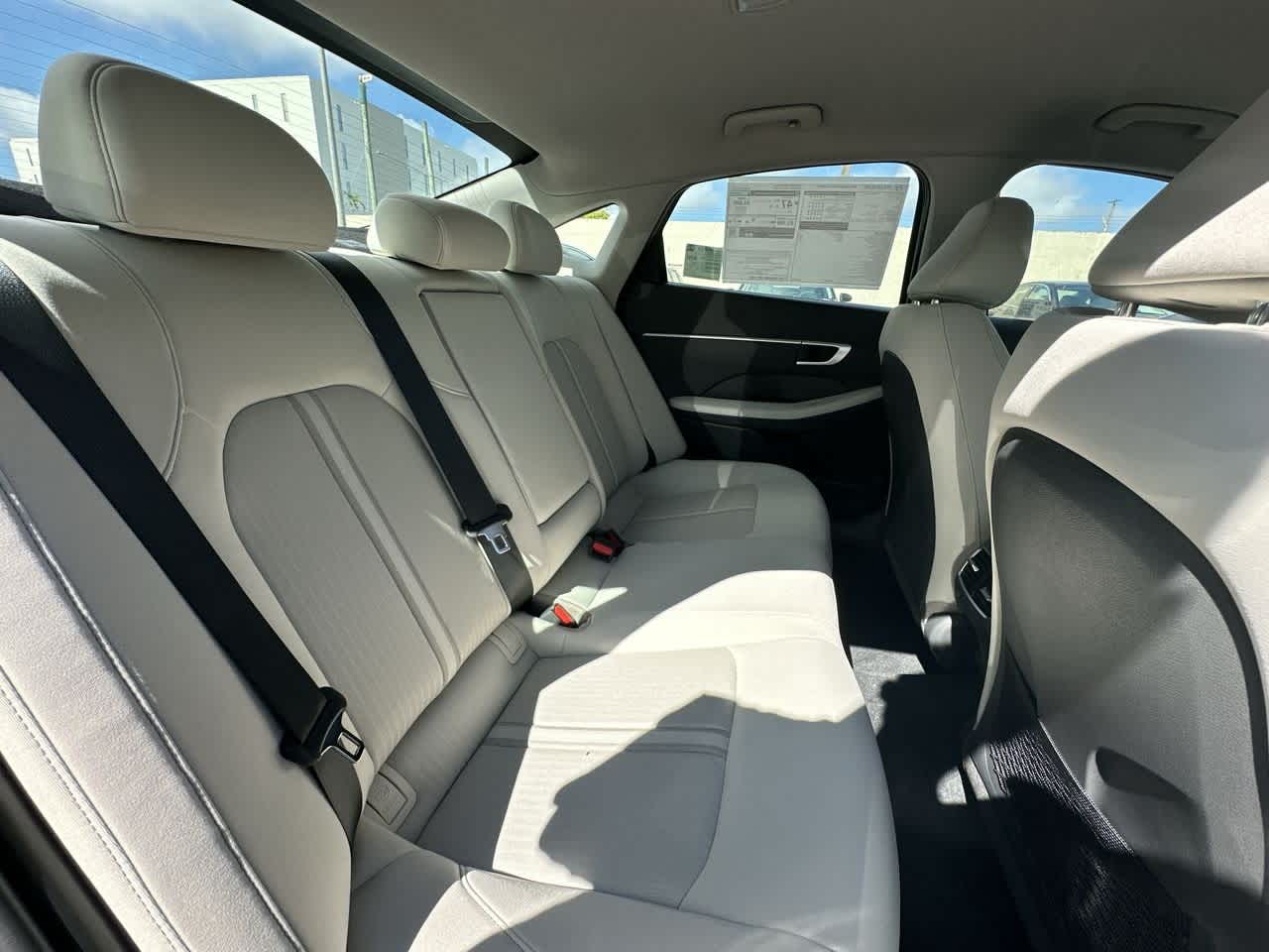 2025 Hyundai Sonata Hybrid SEL photo 25