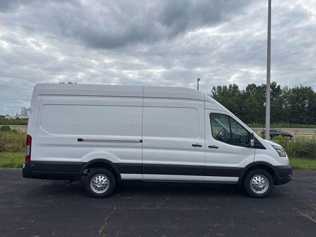 2025 Ford Transit photo 4