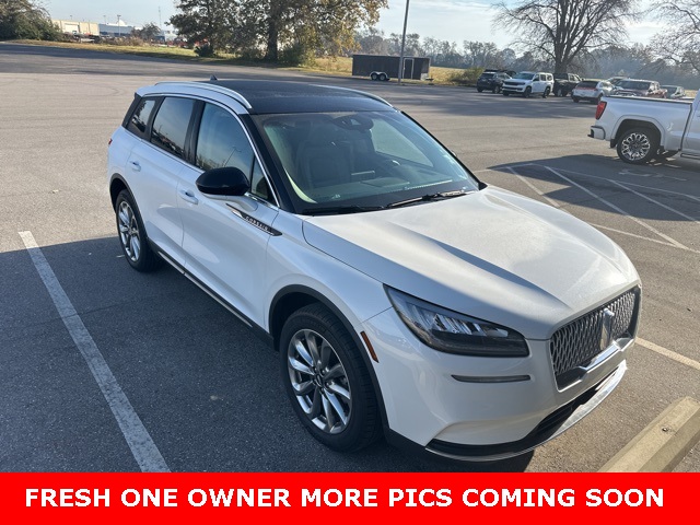 2021 Lincoln Corsair Standard photo 3