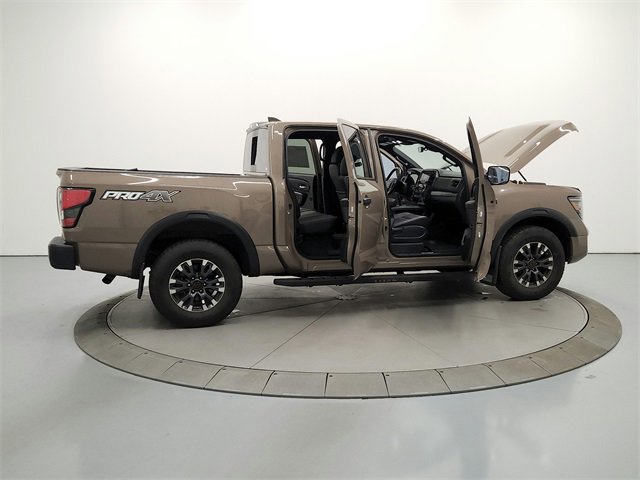 2023 Nissan Titan PRO-4X photo 15