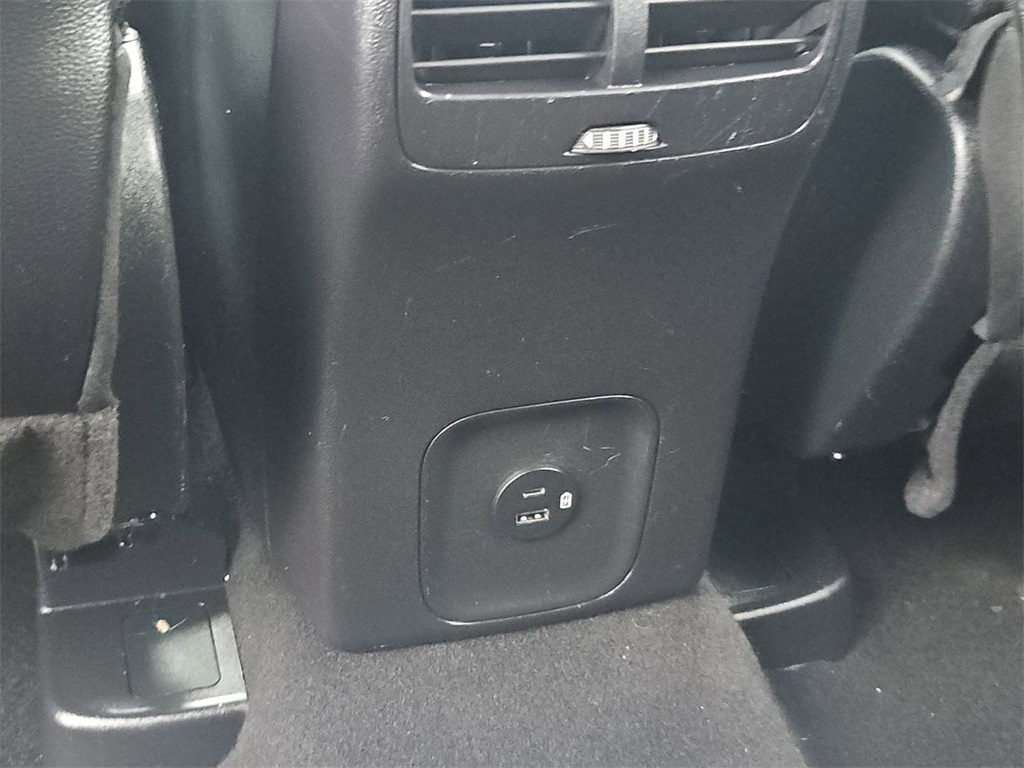 2022 Ford Escape Hybrid Titanium photo 21