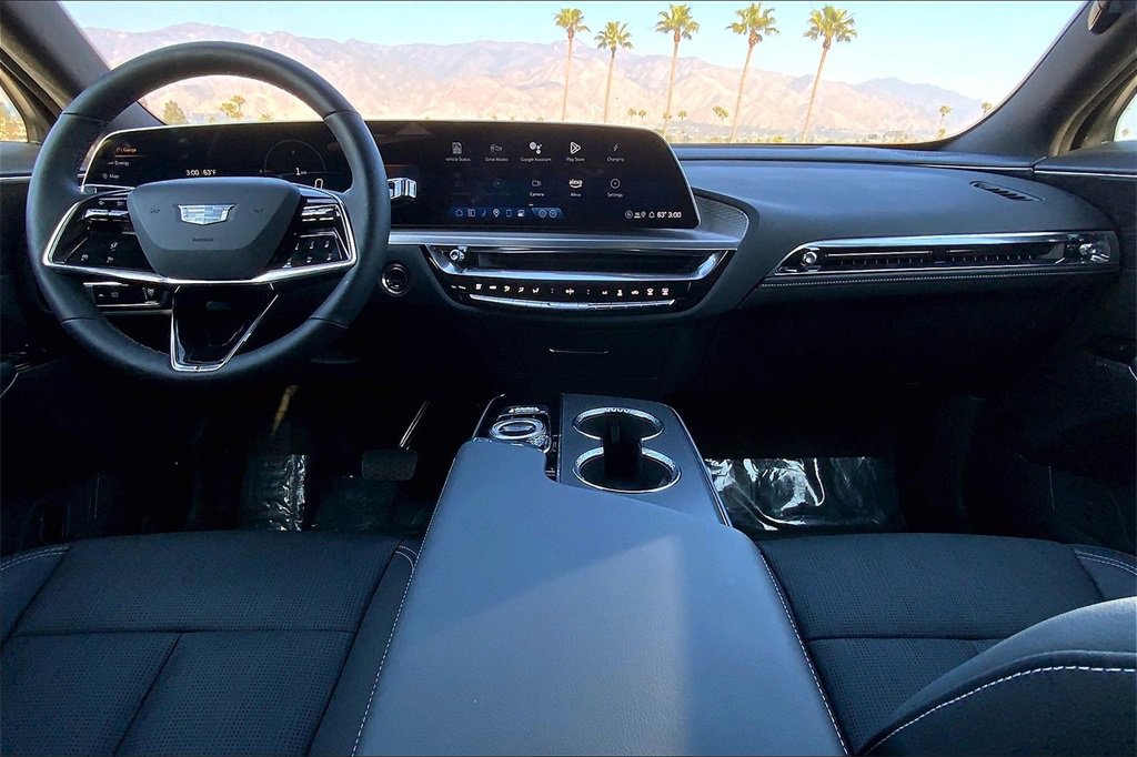 2025 Cadillac Lyriq Sport photo 6
