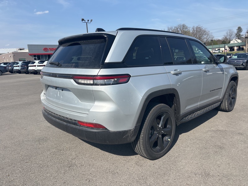 2025 Jeep Grand Cherokee Altitude X photo 3