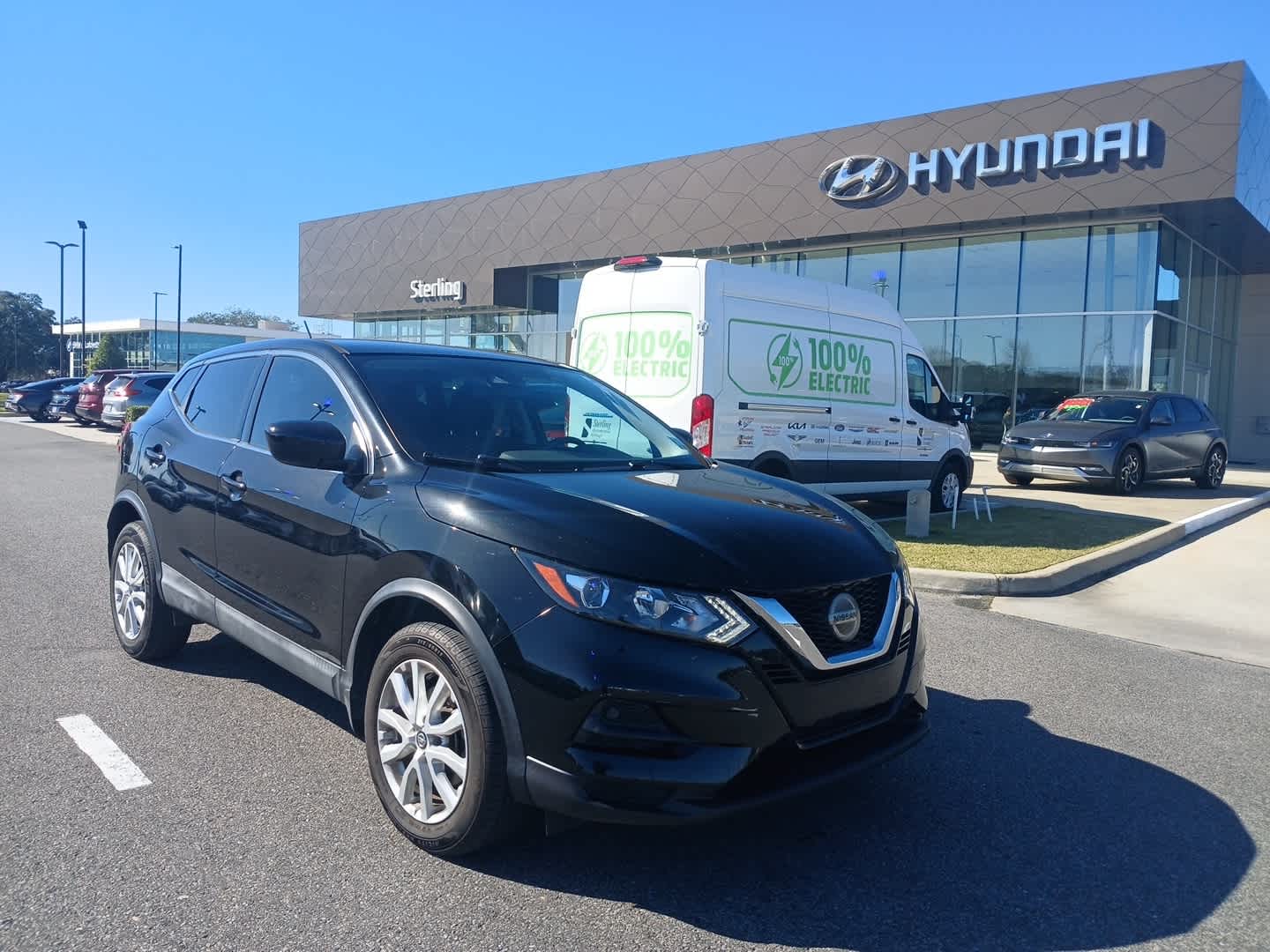 2020 Nissan Rogue Sport S's photo