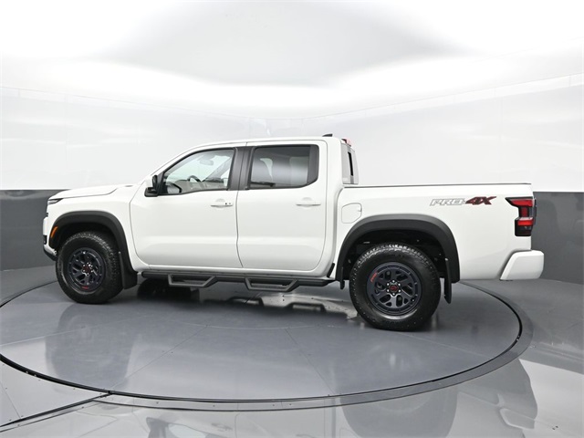 2025 Nissan Frontier PRO-4X photo 4