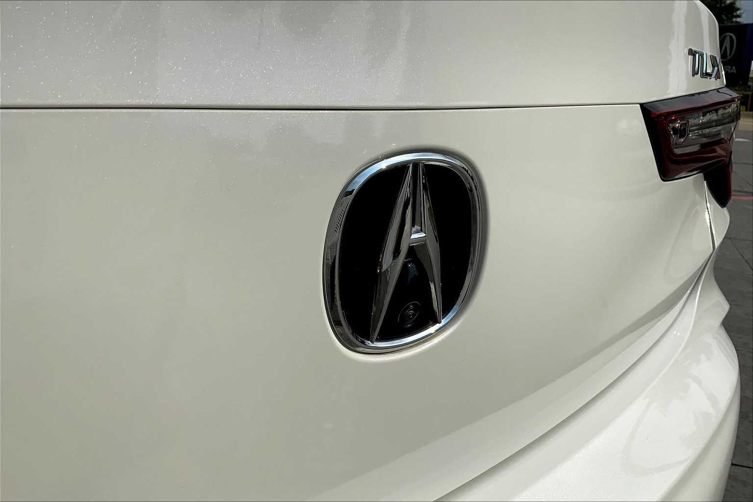 2025 Acura TLX Technology photo 9