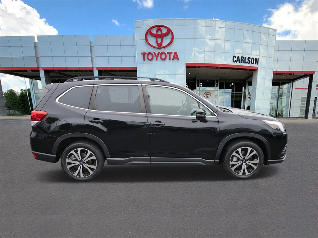 2022 Subaru Forester Limited photo 3