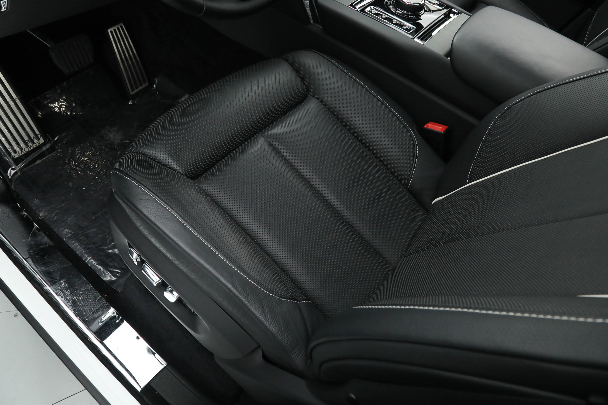 2020 Rolls Royce Cullinan photo 27